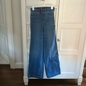 Spanx seamed front wide leg pants. Brand new never worn